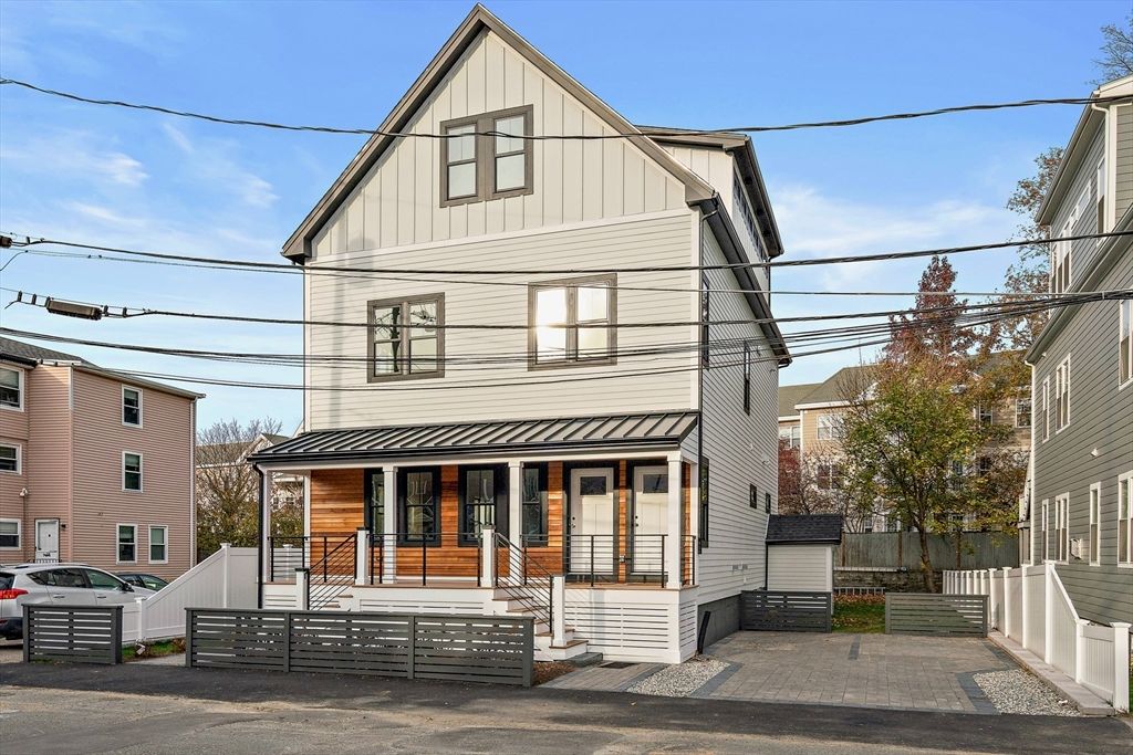 21 Woodbine St 21, Somerville, MA 02143