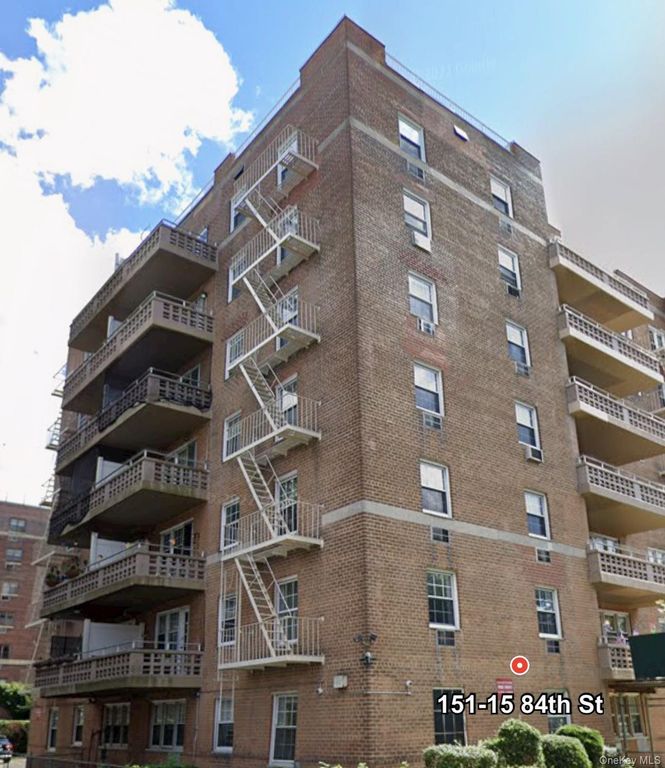 151-15 84 Street 6D, Howard Beach, NY 11414