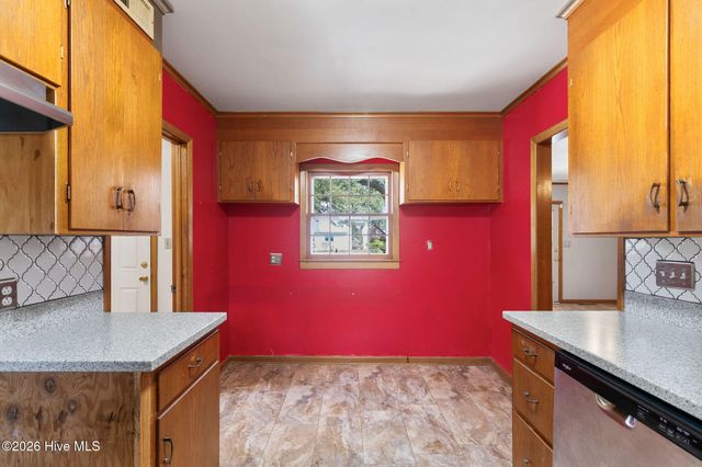 219 E Ridge Street, Rose Hill, NC 28458