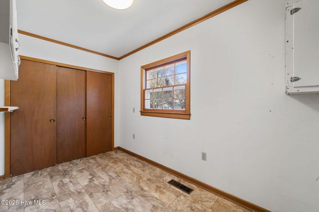 219 E Ridge Street, Rose Hill, NC 28458