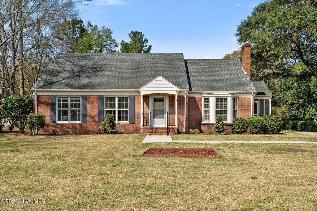 219 E Ridge Street, Rose Hill, NC 28458