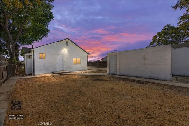 116 E Warren Avenue, Bakersfield, CA 93308