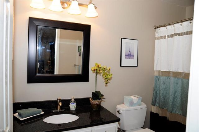 3950 Roebling LN, Virginia Beach, VA 23452
