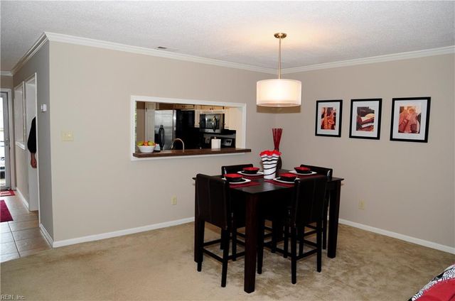 3950 Roebling LN, Virginia Beach, VA 23452