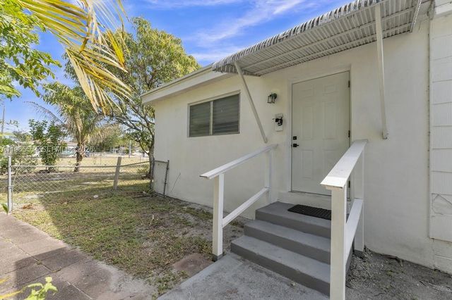 1501 N 58th Ave B, Hollywood, FL 33021