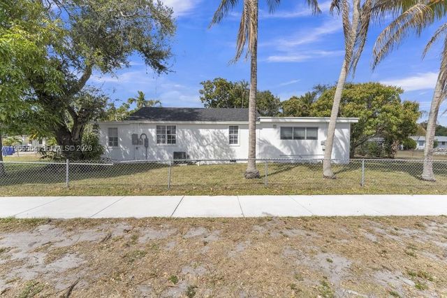 1501 N 58th Ave B, Hollywood, FL 33021