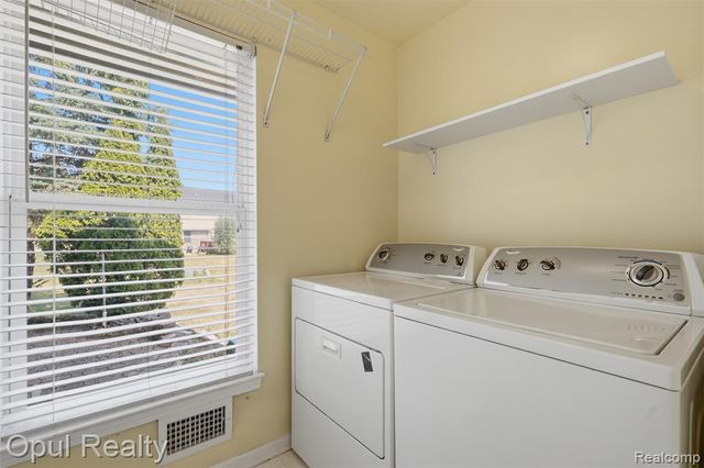 4530 Pond Run, Canton, MI 48188