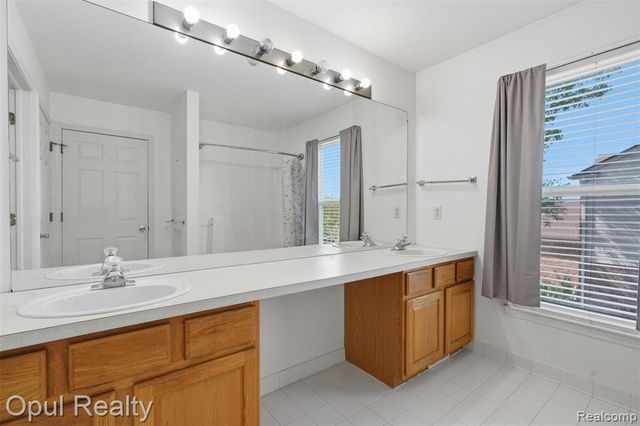 4530 Pond Run, Canton, MI 48188