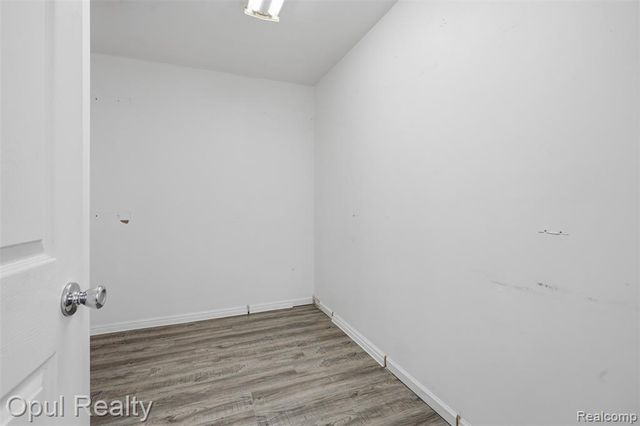 4530 Pond Run, Canton, MI 48188