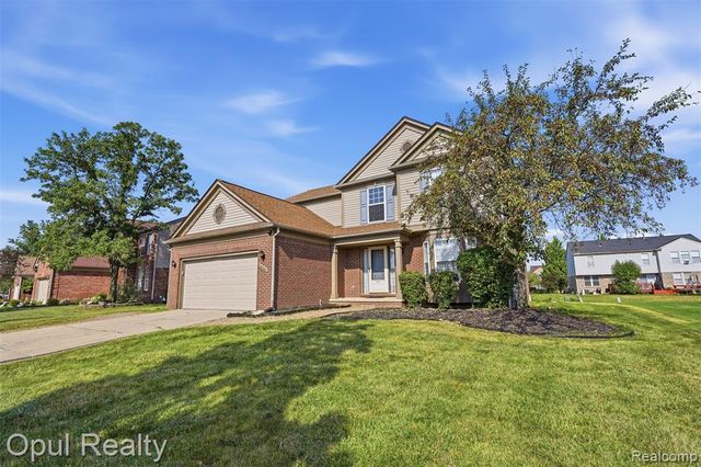 4530 Pond Run, Canton, MI 48188