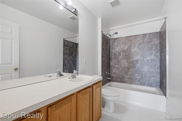 4530 Pond Run, Canton, MI 48188