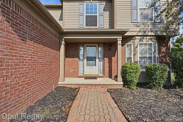 4530 Pond Run, Canton, MI 48188