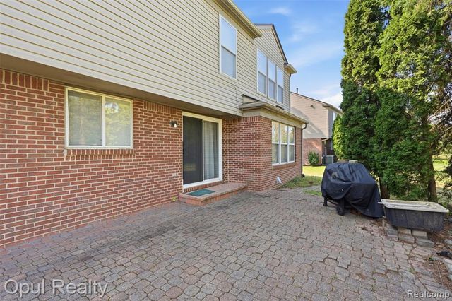 4530 Pond Run, Canton, MI 48188