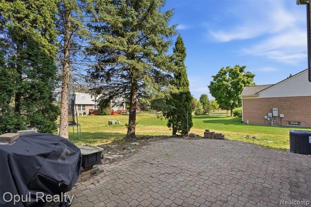 4530 Pond Run, Canton, MI 48188