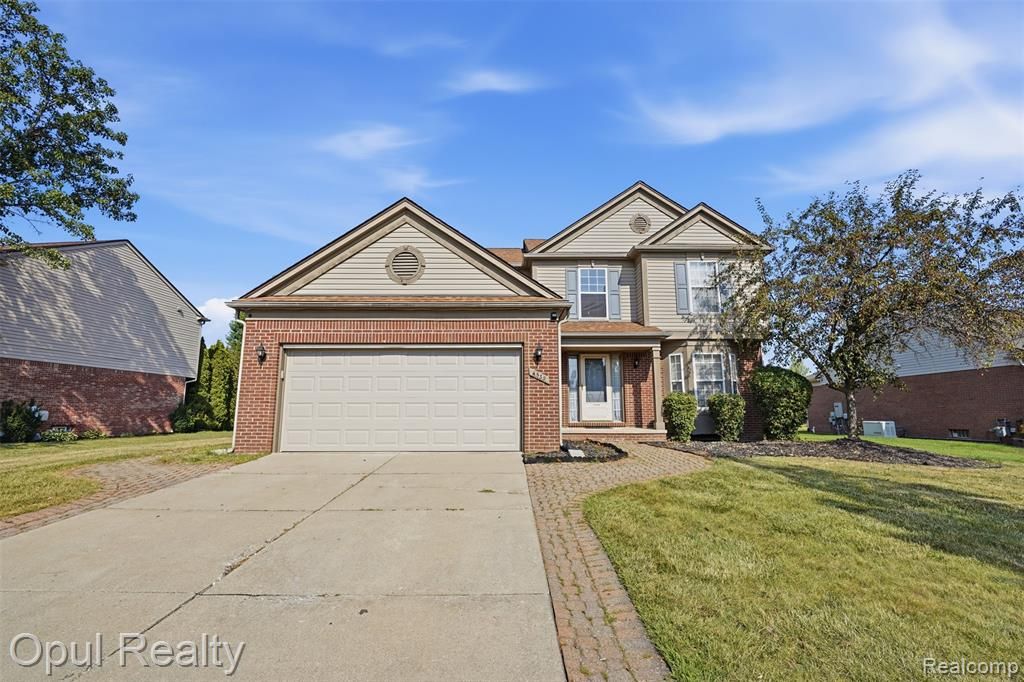 4530 Pond Run, Canton, MI 48188