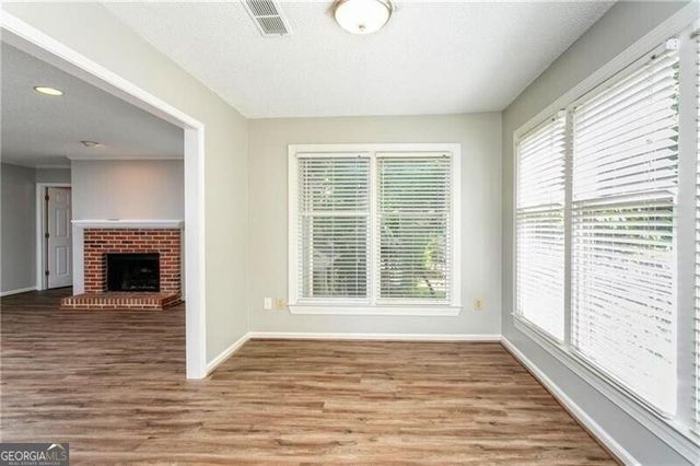511 Abingdon Way, Sandy Springs, GA 30328