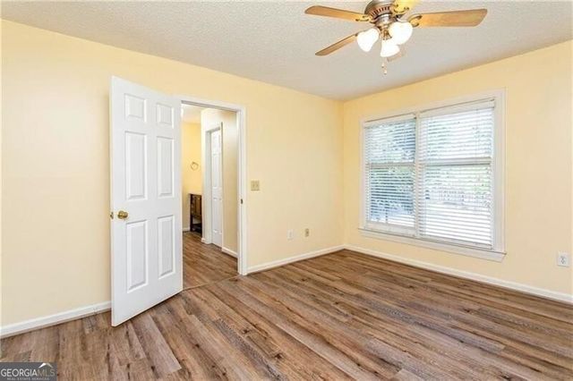 511 Abingdon Way, Sandy Springs, GA 30328