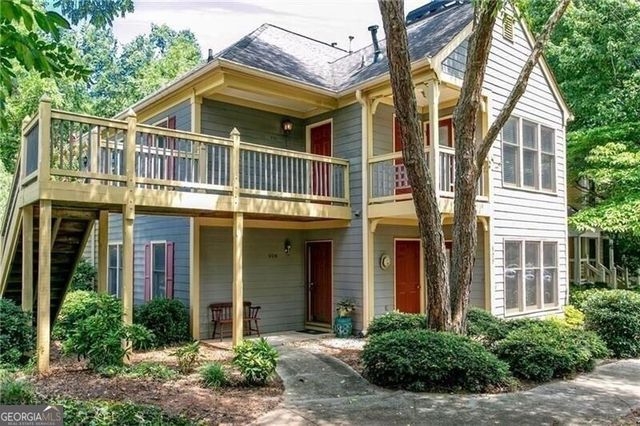 511 Abingdon Way, Sandy Springs, GA 30328