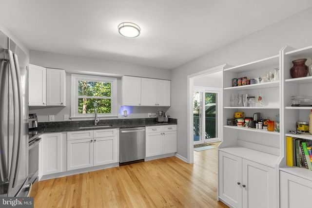 1703 SHERWOOD, Fredericksburg, VA 22405