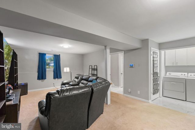 1703 SHERWOOD, Fredericksburg, VA 22405