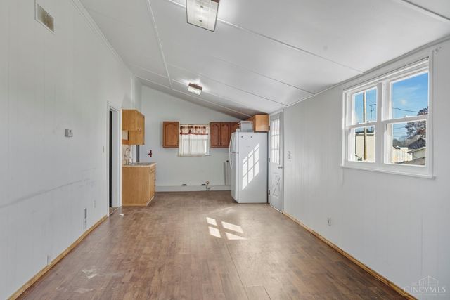 136 N Main St, Peebles, OH 45660
