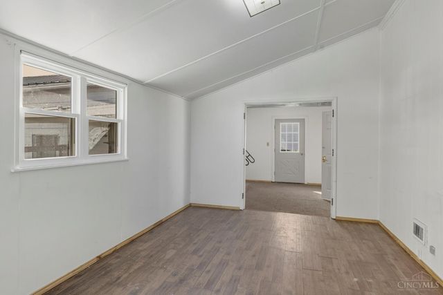 136 N Main St, Peebles, OH 45660