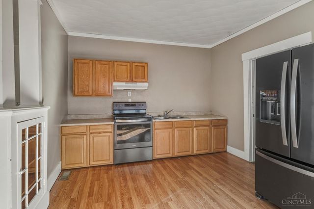 136 N Main St, Peebles, OH 45660