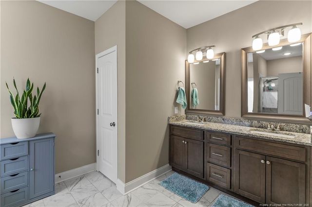 5528 Mountain Run Drive, Hope Mills, NC 28348