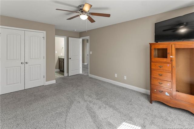 5528 Mountain Run Drive, Hope Mills, NC 28348