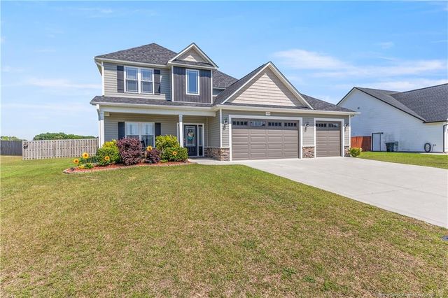 5528 Mountain Run Drive, Hope Mills, NC 28348