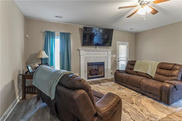 5528 Mountain Run Drive, Hope Mills, NC 28348