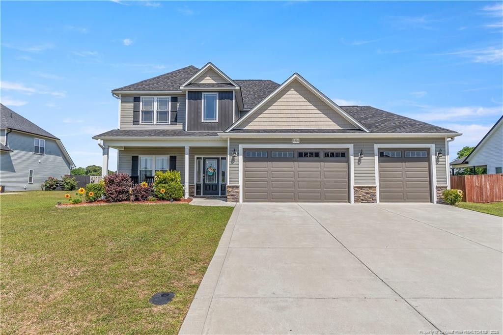 5528 Mountain Run Drive, Hope Mills, NC 28348
