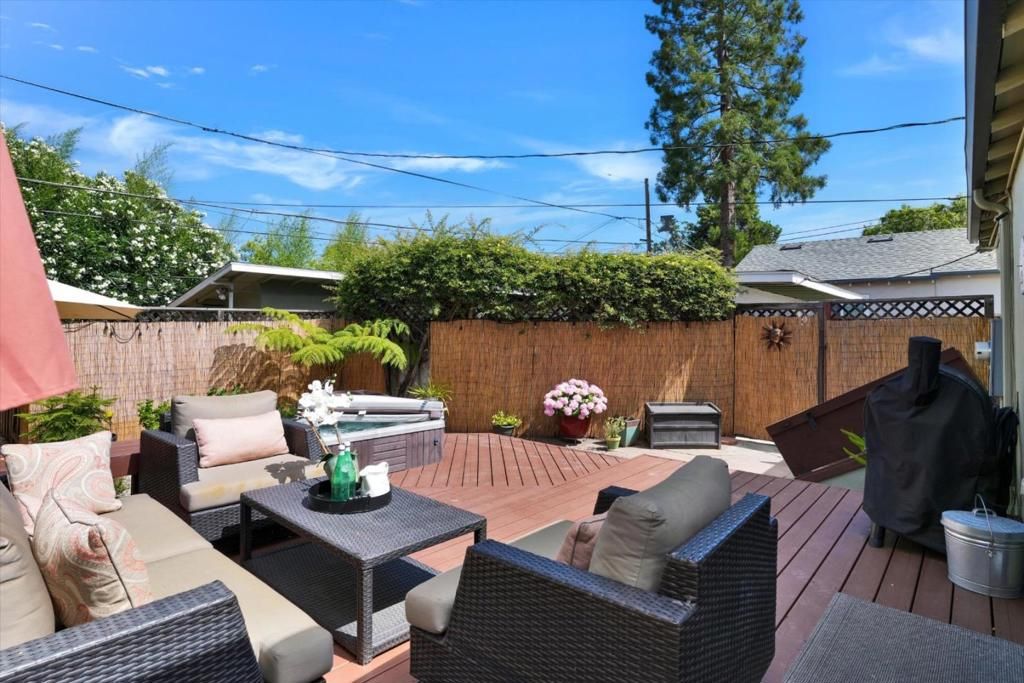 Image 19 of property listing at 558 Irving Avenue, San Jose, CA 95128