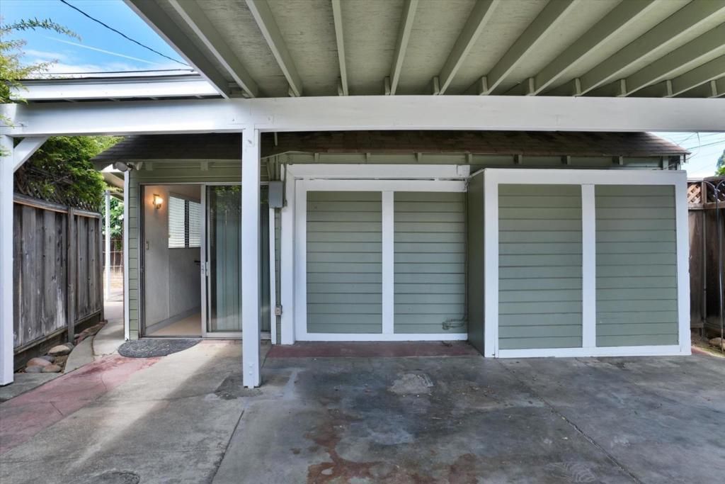 Image 22 of property listing at 558 Irving Avenue, San Jose, CA 95128