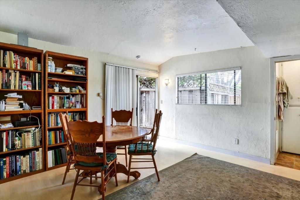 Image 24 of property listing at 558 Irving Avenue, San Jose, CA 95128