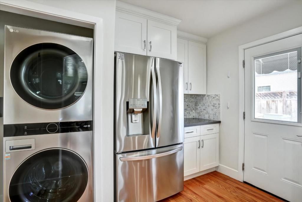 Image 7 of property listing at 558 Irving Avenue, San Jose, CA 95128