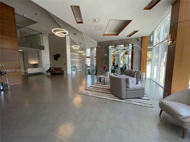 600 NE 27th Street 1205, Miami, FL 33137