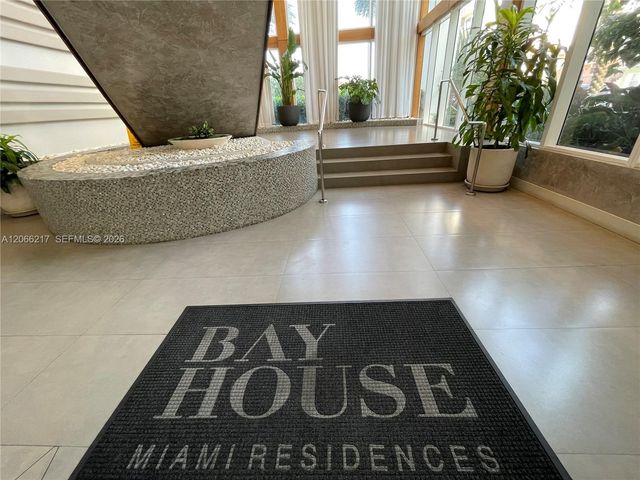 600 NE 27th Street 1205, Miami, FL 33137