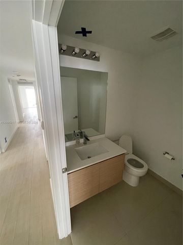 600 NE 27th Street 1205, Miami, FL 33137