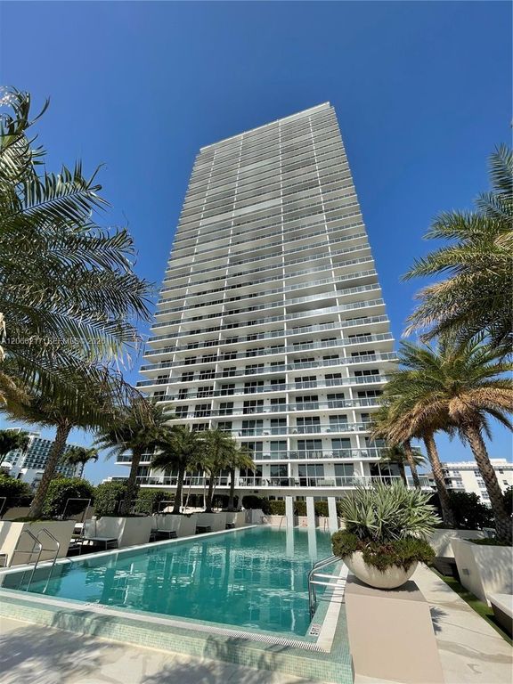 600 NE 27th Street 1205, Miami, FL 33137