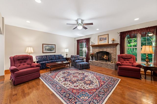541 Davis Road, Blue Ridge, GA 30513