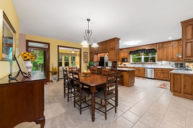 541 Davis Road, Blue Ridge, GA 30513