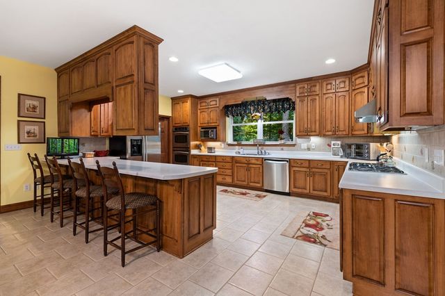 541 Davis Road, Blue Ridge, GA 30513