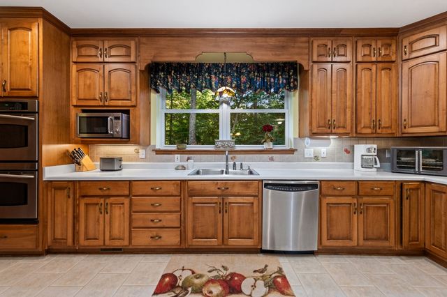 541 Davis Road, Blue Ridge, GA 30513