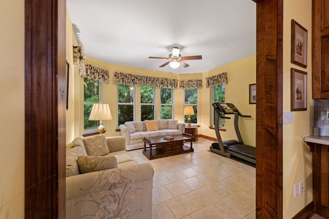 541 Davis Road, Blue Ridge, GA 30513