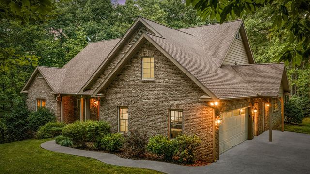 541 Davis Road, Blue Ridge, GA 30513