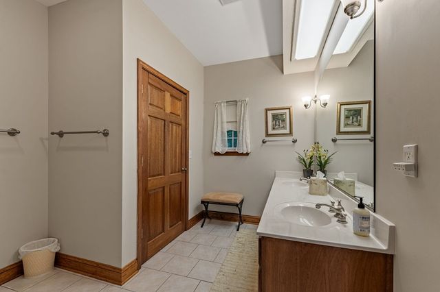 541 Davis Road, Blue Ridge, GA 30513