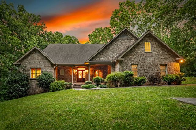 541 Davis Road, Blue Ridge, GA 30513