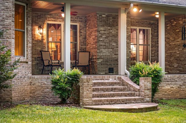541 Davis Road, Blue Ridge, GA 30513