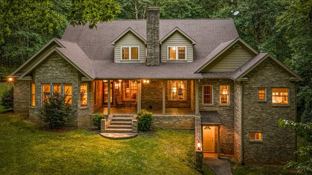 541 Davis Road, Blue Ridge, GA 30513